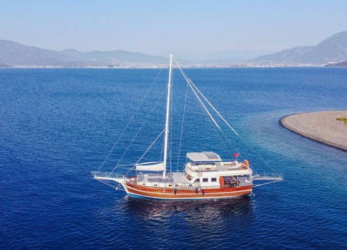 luxury custom built gulet with a capacity of 8 ketch