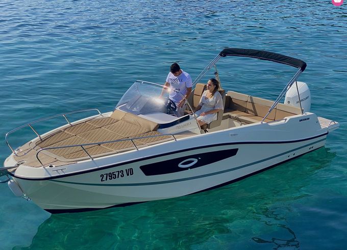 quicksilver 755 sundeck