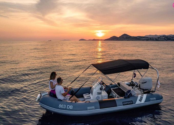 wakeboard,skii, tender boat