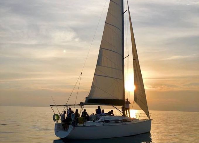 latitude 36 sailing blueline
