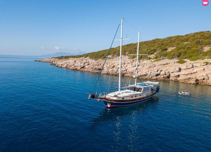 custom comfortable gulet from bodrum up to 6 passangers