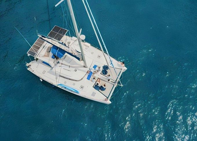 lagoon 440