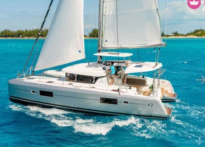 queen lagoon 42