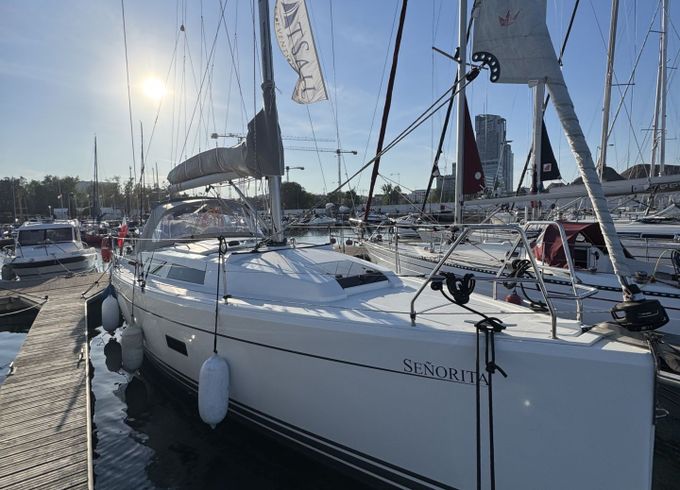 hanse 348