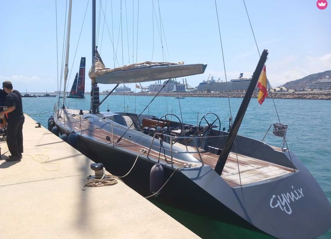 md technologies srl. maxi dolphin 65