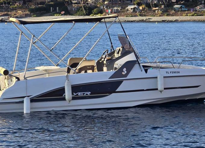 beneteau flyer 6 sun deck