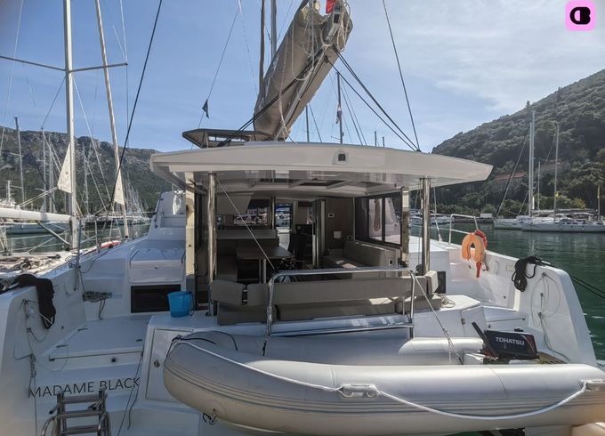 catana group bali 4.4 - 4 + 1 cab.