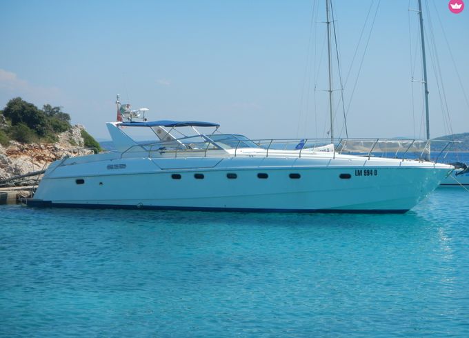 ferretti altura 52