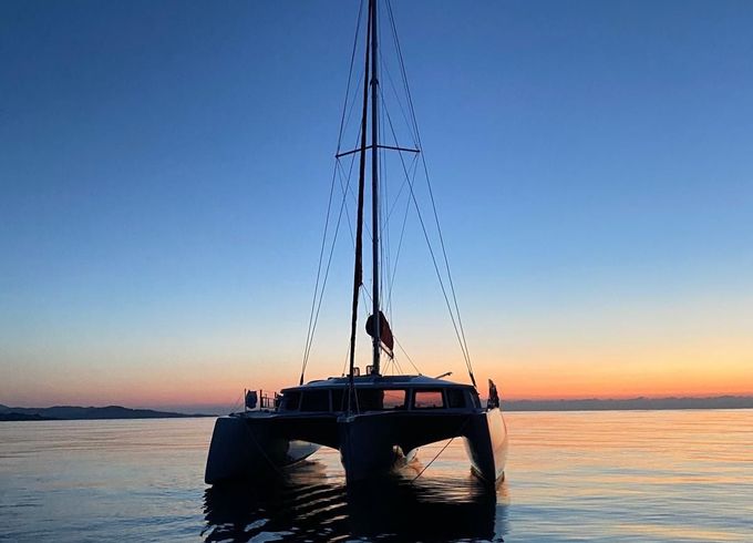 croisière romantique dans un cadre exceptionnel, trimaran neel 43