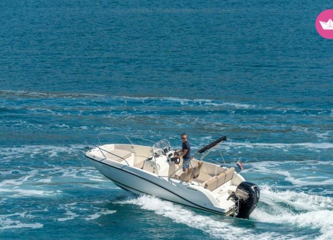 cayman yacht 585