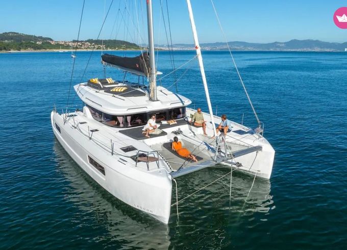 lagoon 43