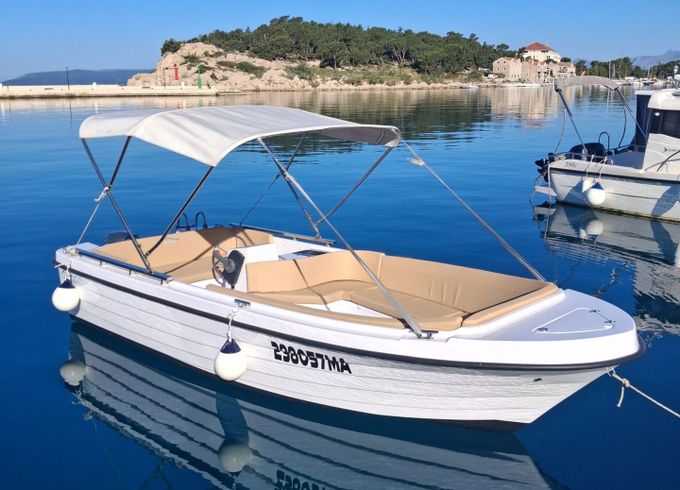 silver yacht 525