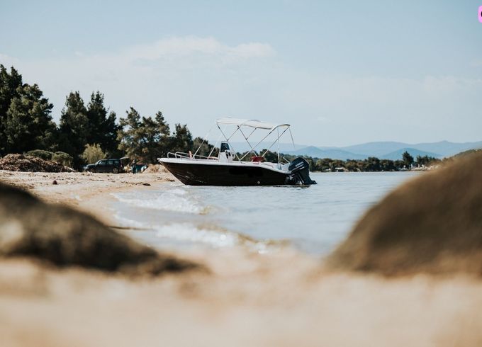 unique boat s470