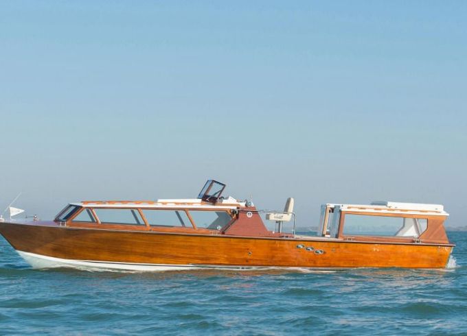barca di lusso in legno grand water limousine