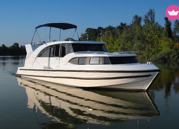 houseboat minuetto 8