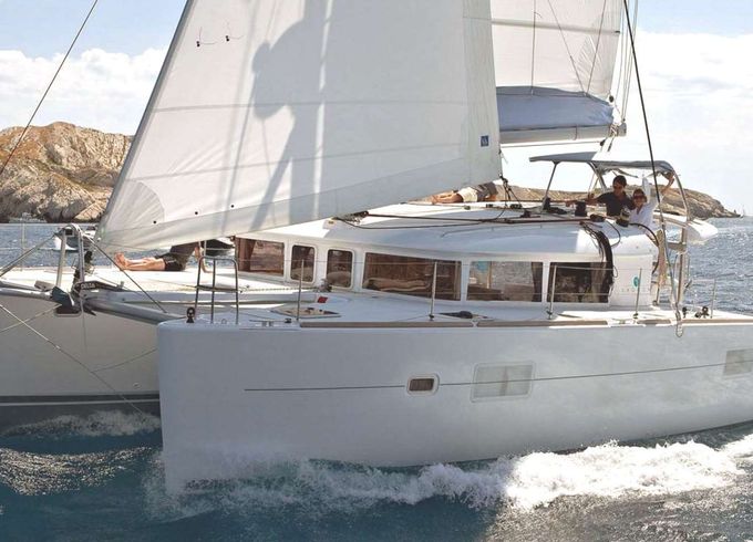lagoon 440
