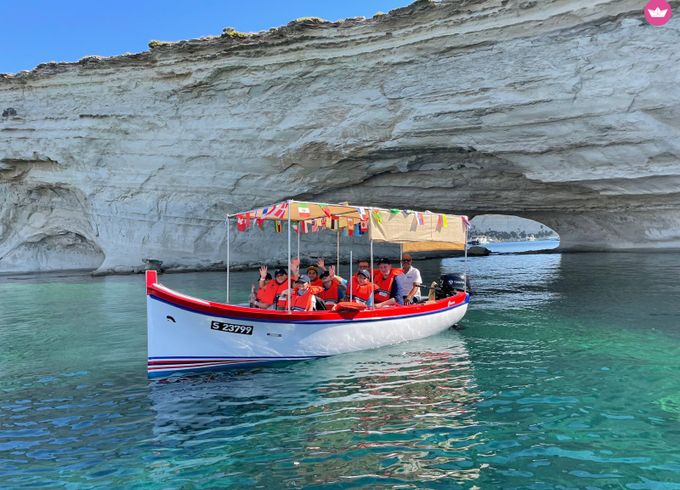 frejgatina traditional maltese fishing boat