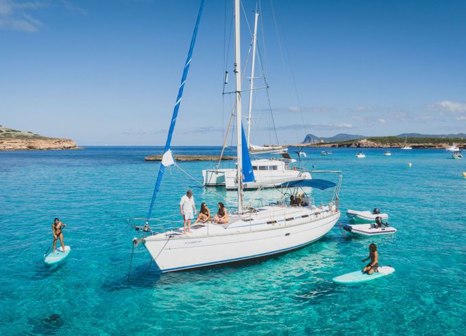 bavaria 42 cruiser