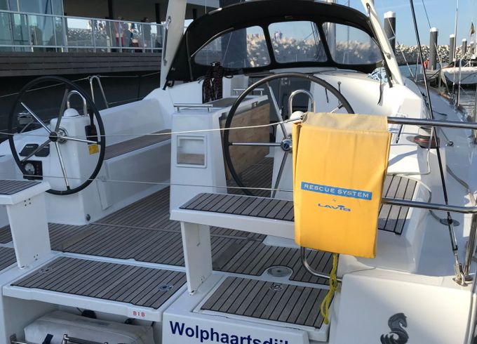 beneteau oceanis 38