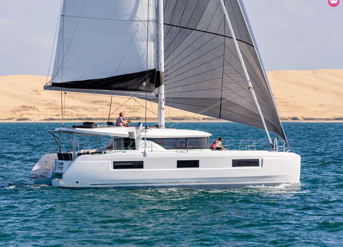lagoon 46