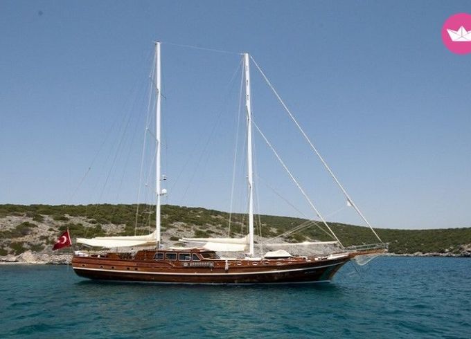 custom bui̇lt gulet