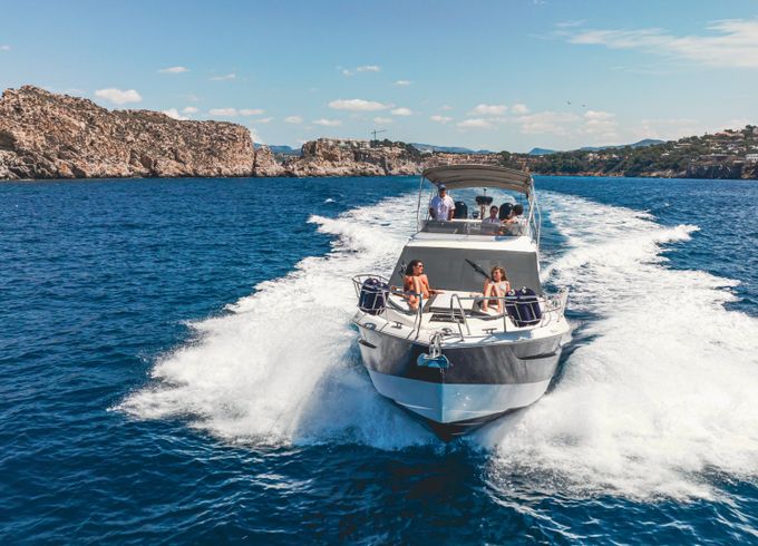luxury motorcruiser with toys private dining available on board