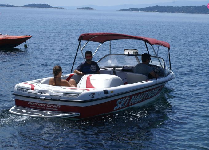 correct craft ski nautique 196
