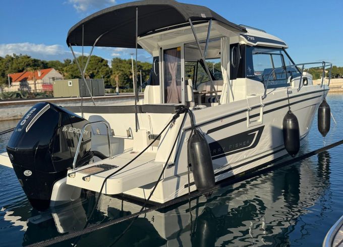 jeanneau merry fisher 795