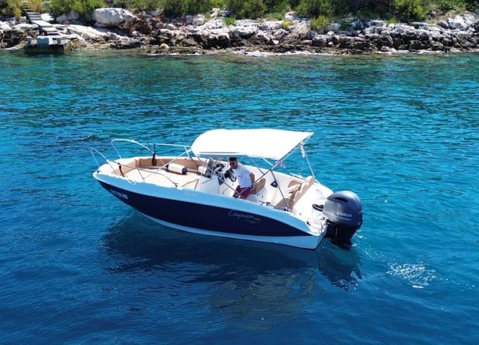 cayman deluxe