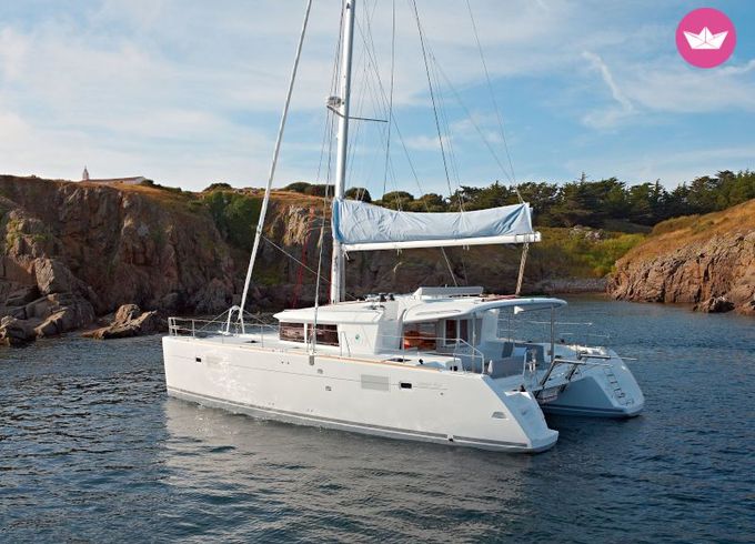 lagoon 450  flybridge