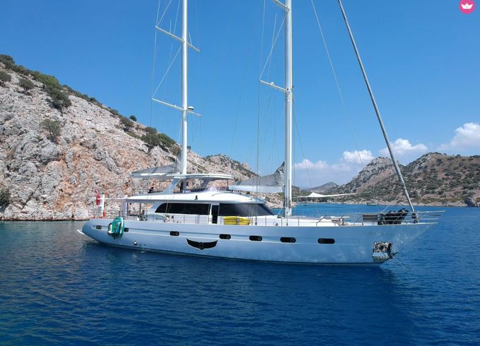 ultra luxury gulet with a capacity of 10 people luxury modern gulet