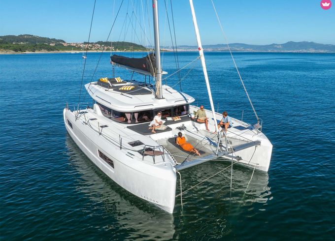 lagoon 43 /6 cab