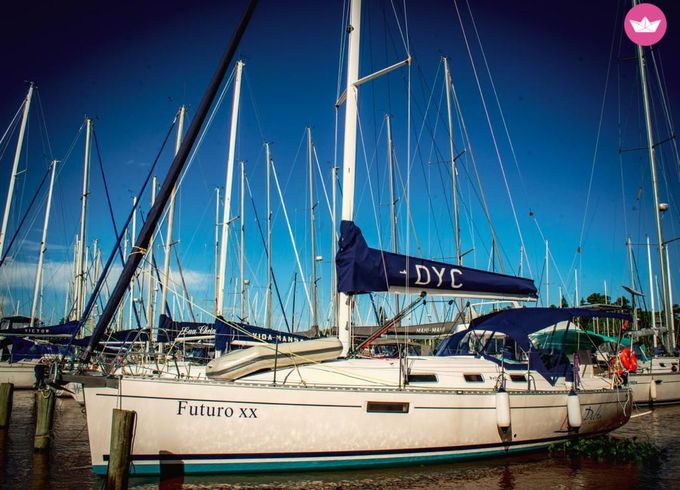 delta yacht charter 36,5