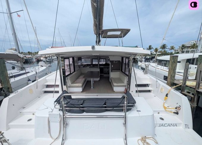 catana bali 4.1 - 4 + 2 cab.