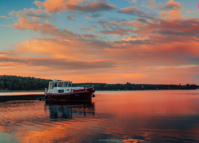 river boating river boat 1122 s