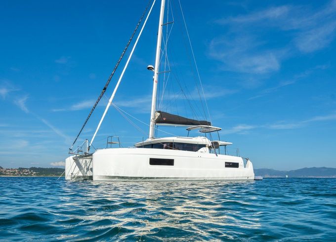 lagoon 43
