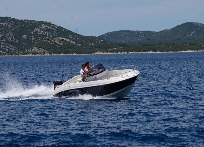 atlantic marine open 670