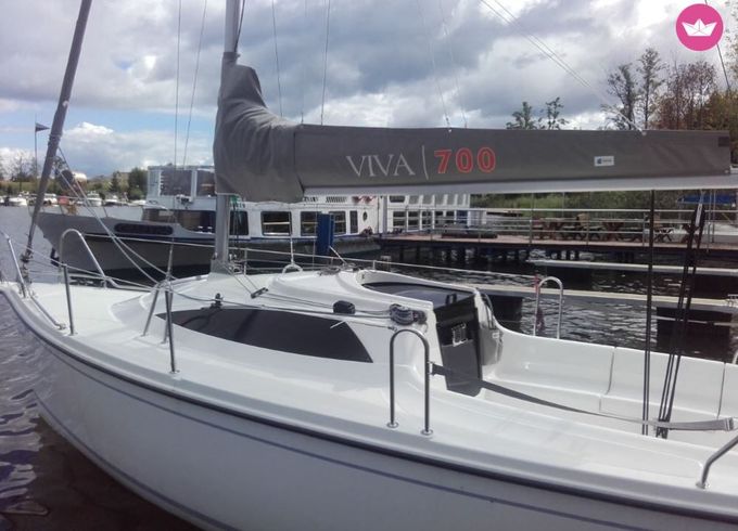 i-yacht sasanka viva 700