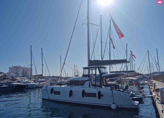 lagoon 42