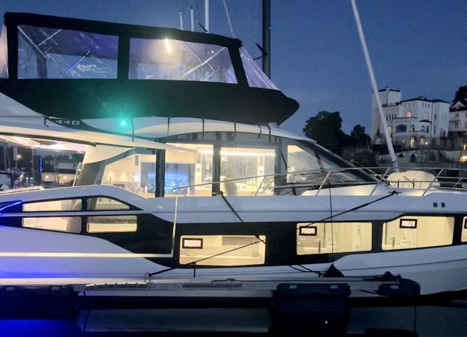 galeon yachts 440 fly