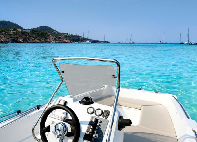 v2 boats 5.0 sports-boat