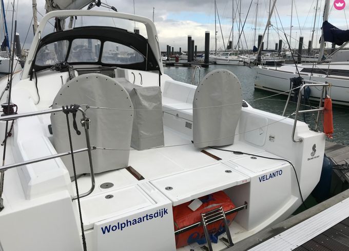beneteau oceanis 38