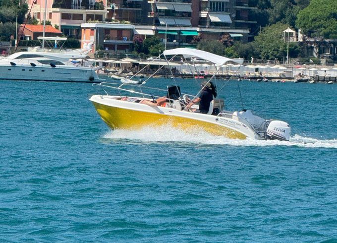 marina tour  del golfo- non autorizzata  5 terre -