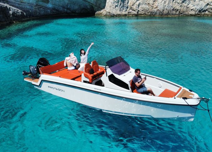 protagon yachts space 25
