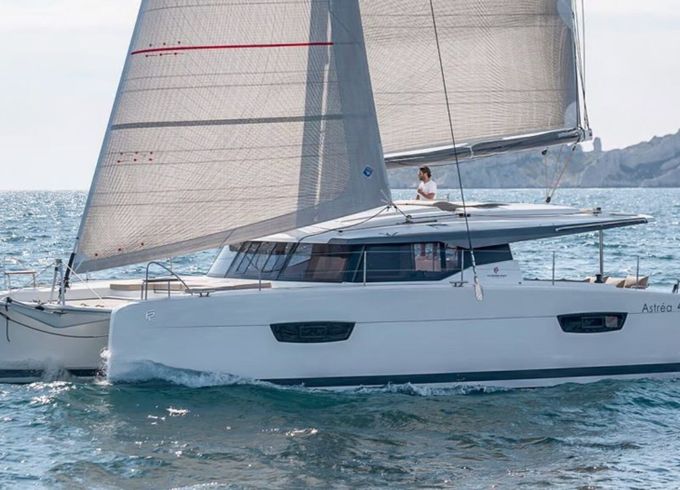 fountaine pajot astrea 42