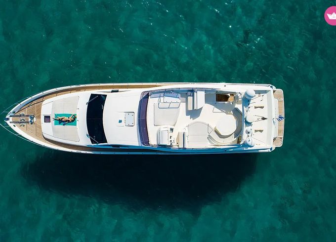 ferretti 780