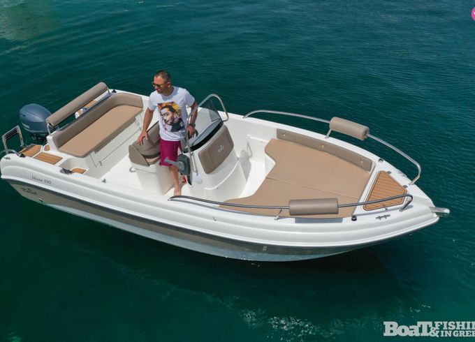 karel ithaca 550
