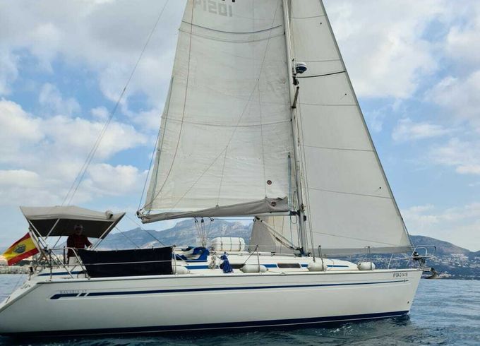 bavaria 37
