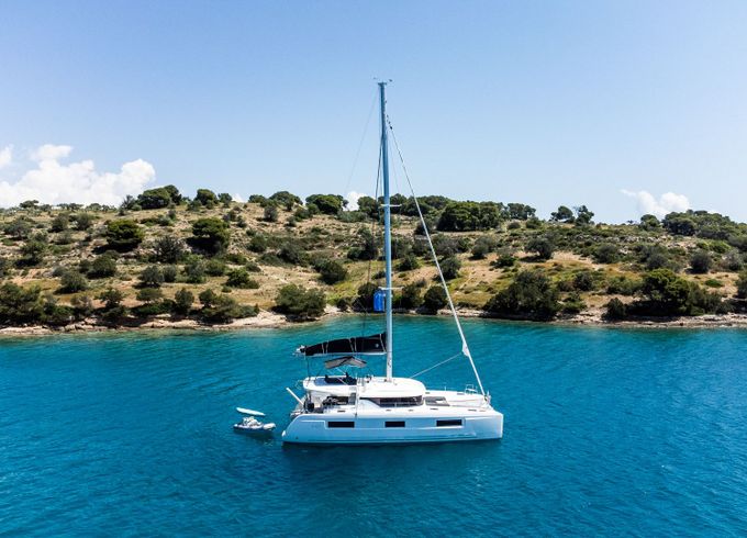 lagoon 46