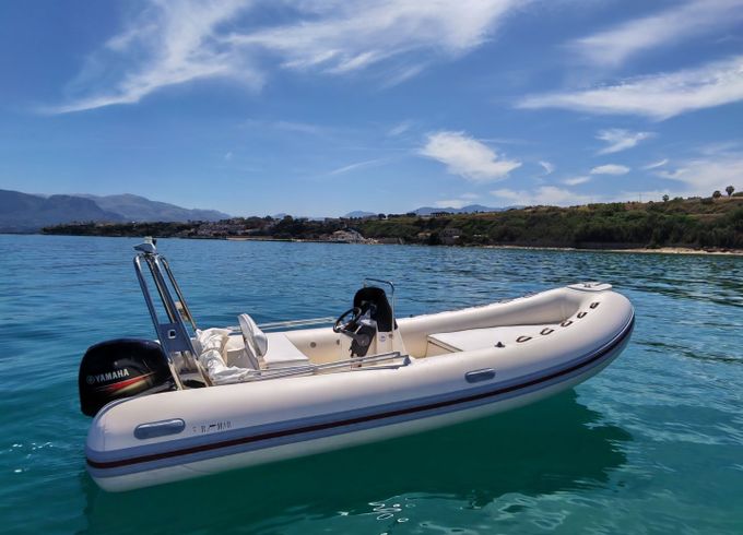 sub mar rib 560